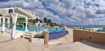 Cancun Airport to Iberostar Selection Cancún Transfer