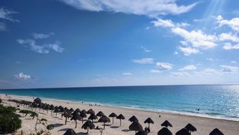 Cancun Airport to Playa Delfines Transfer