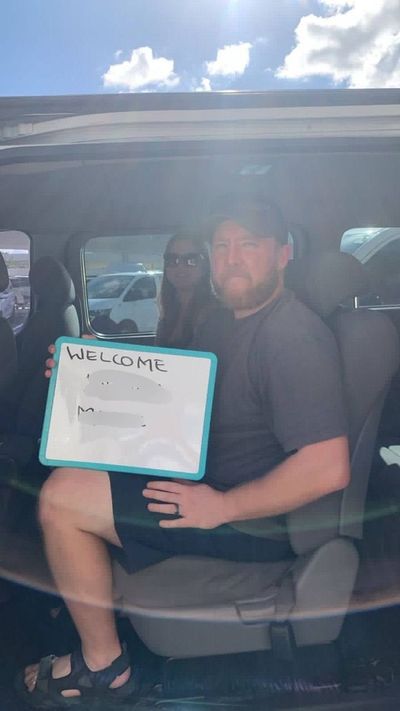 Happy customers with our professional driver